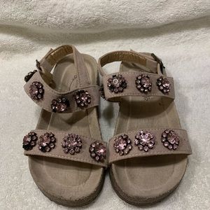 Joyfolie sandals, size 10, play due to gem stones missing.